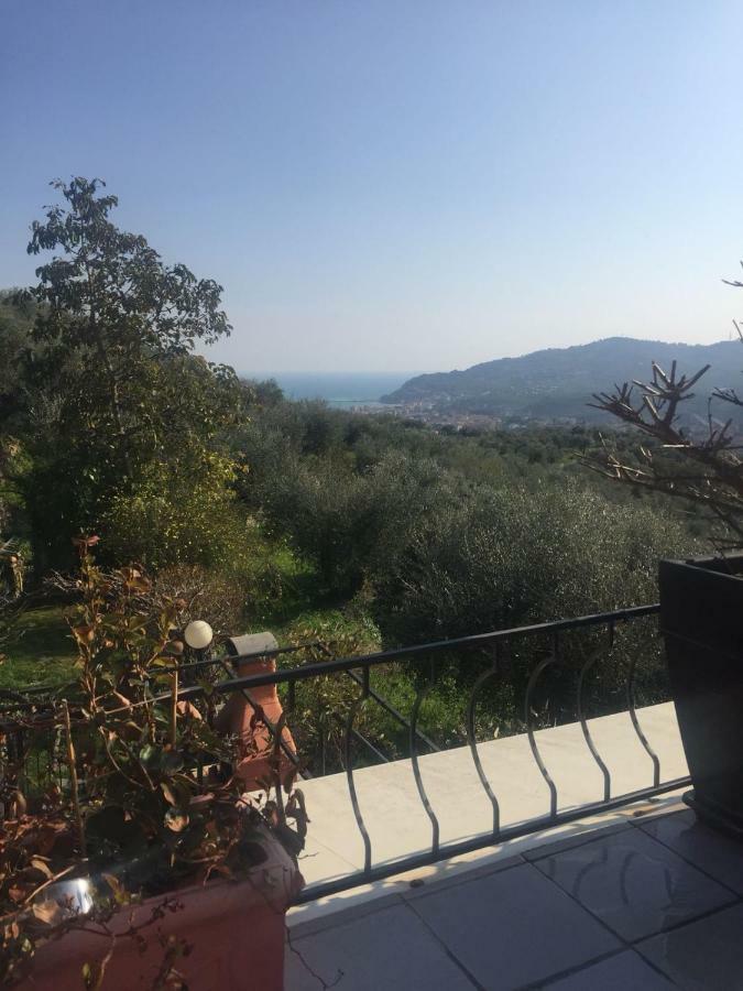 Tavernetta A 10 Minuti Dal Mare Villa Diano San Pietro Kültér fotó