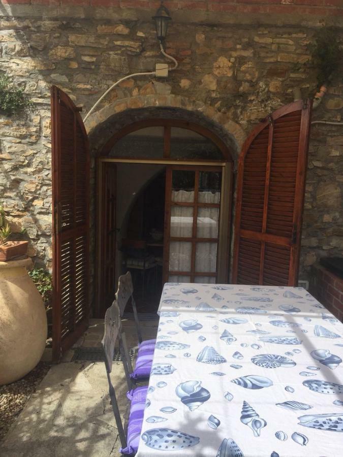 Tavernetta A 10 Minuti Dal Mare Villa Diano San Pietro Kültér fotó